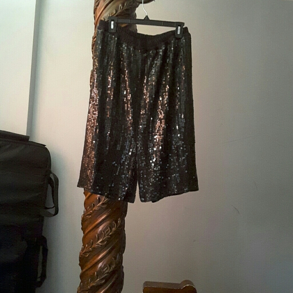 Neiman Marcus Skirt - Picture 1 of 2